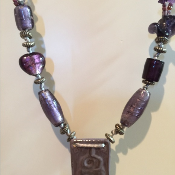 Goddess symbol with Peruvian ceramic focal piece, ametheyst chips - Picture 4 of 8